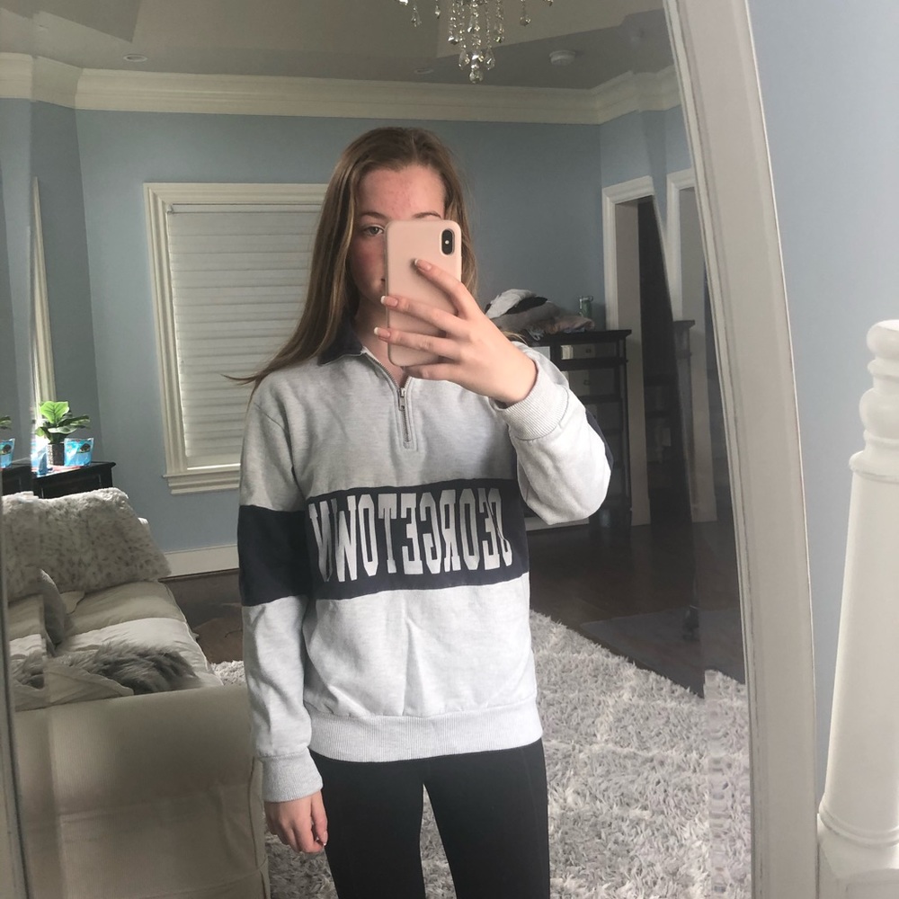 Brandy Melville Georgetown Sweatshirt